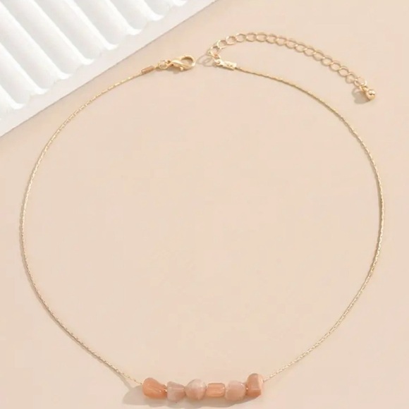 Unique thin gold chain irregular pink stone - Picture 2 of 4